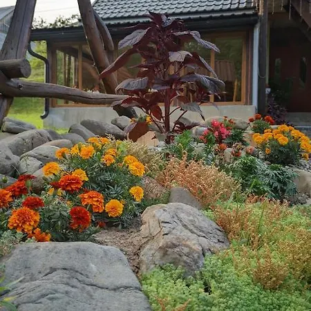 Zatishok Bilya Richky Lodge