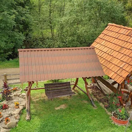 Lodge Zatishok Bilya Richky