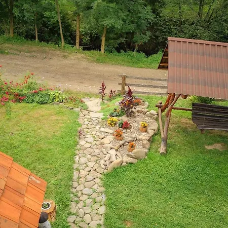 Lodge Zatishok Bilya Richky Pilipets