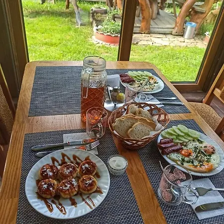 Zatishok Bilya Richky Lodge