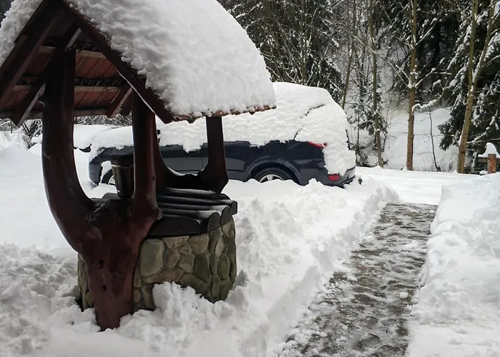 Zatishok Bilya Richky Lodge Pilipets